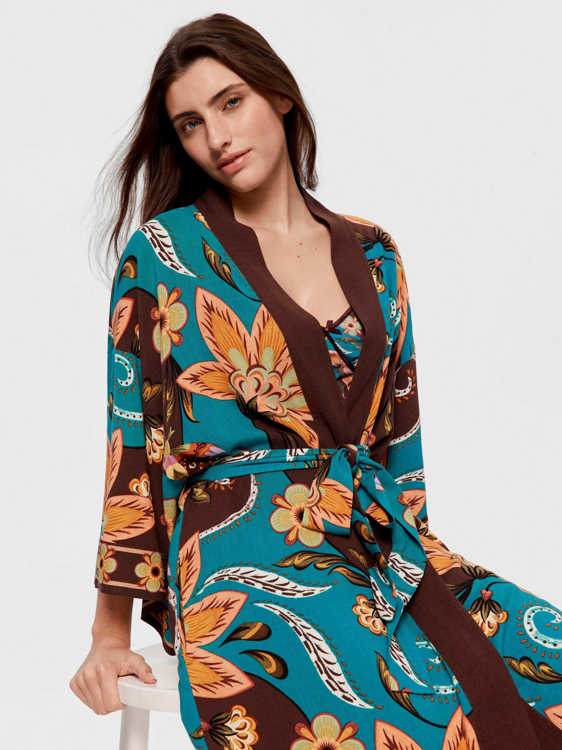 Wallpaper Kimono Gown multi image 0