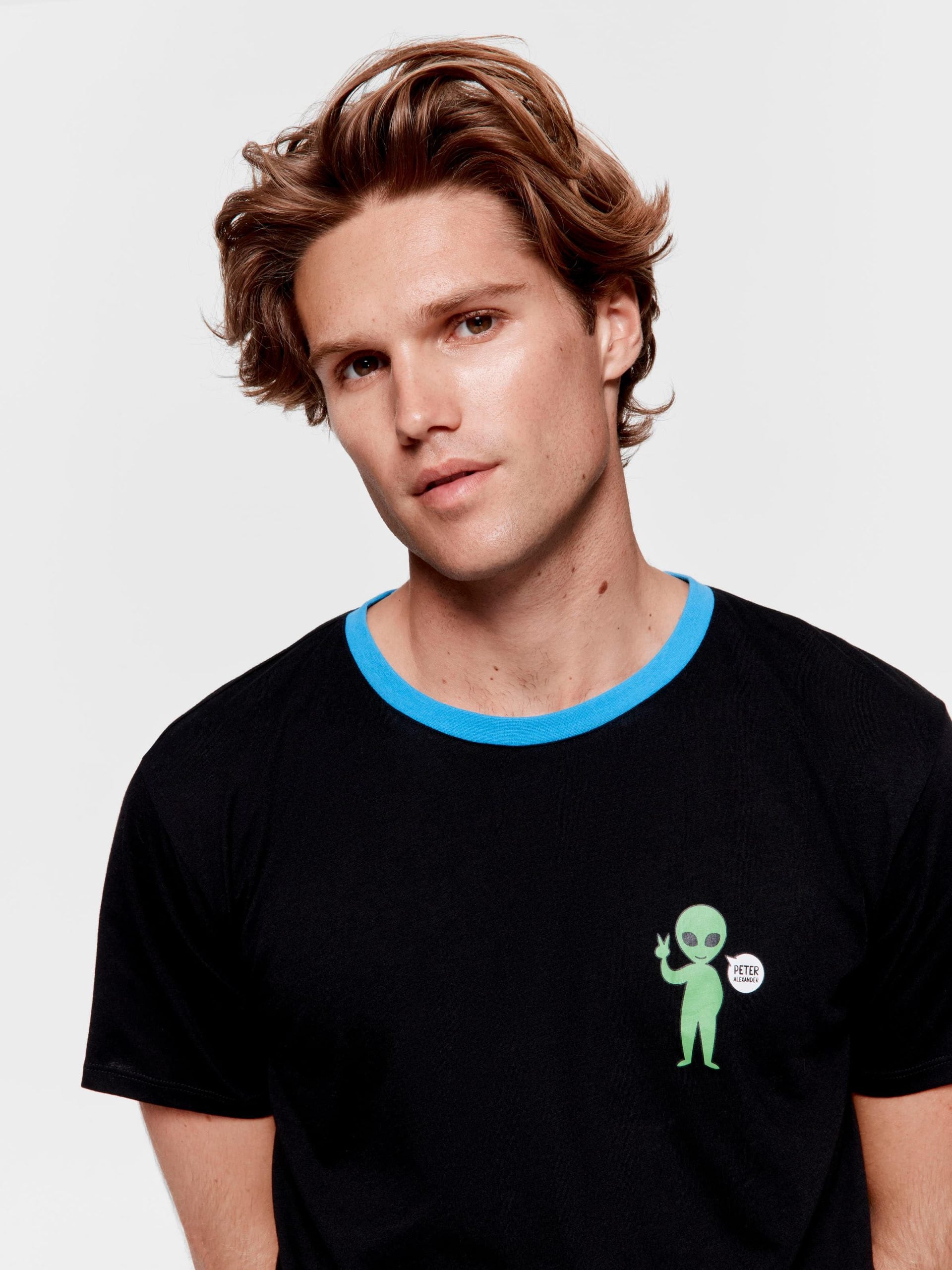 Alien Tee black image 1