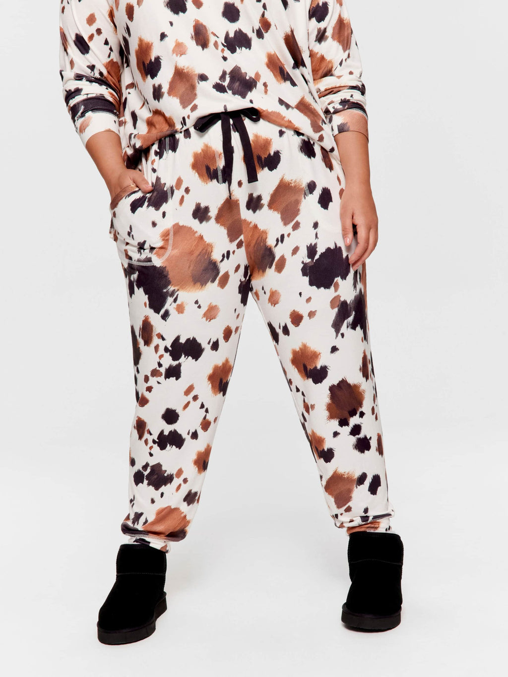 P.A. Plus Cow Plush Easy Pj Pant Multi image 2