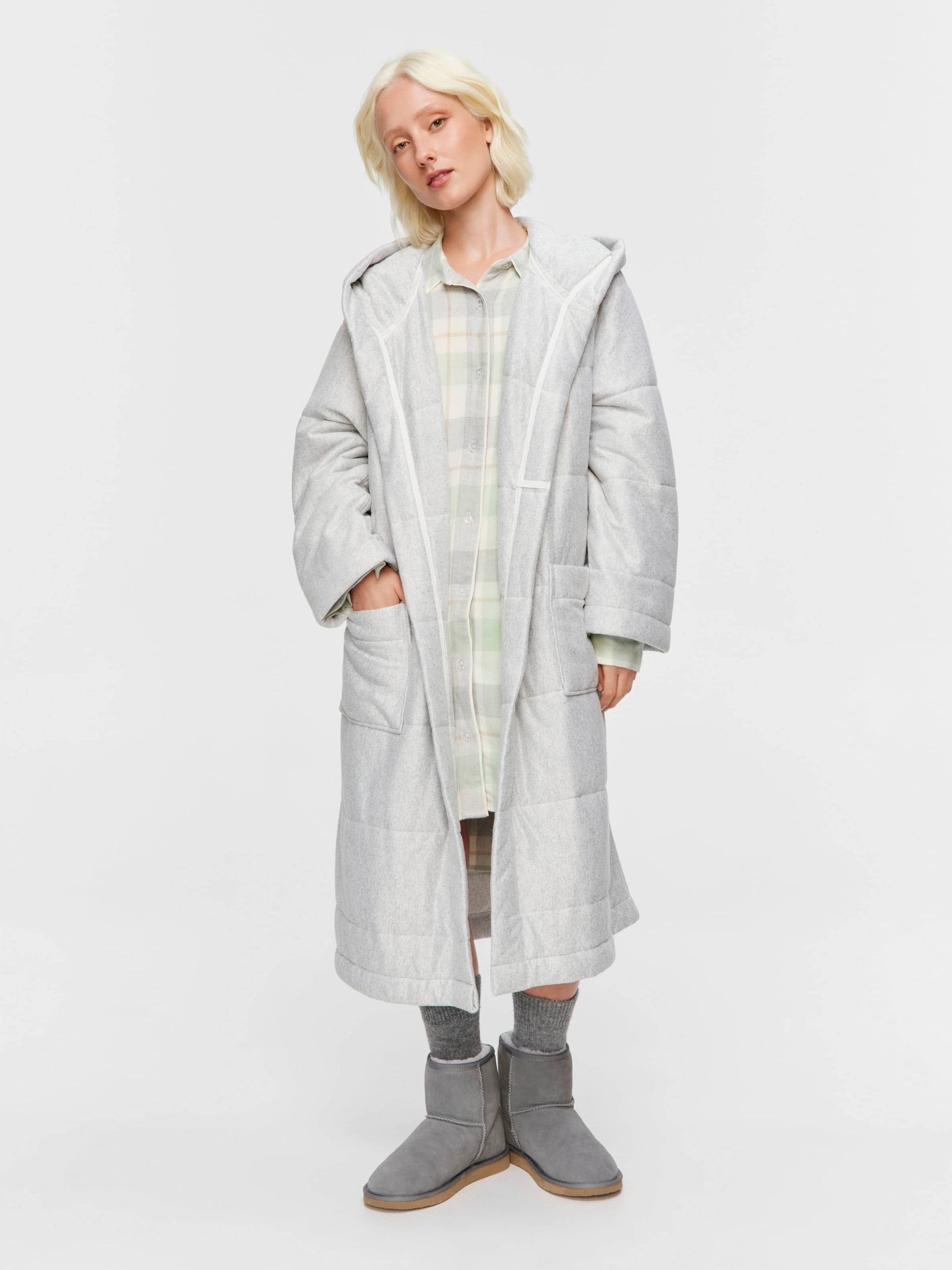 Quilted Hood Gown grey image 3