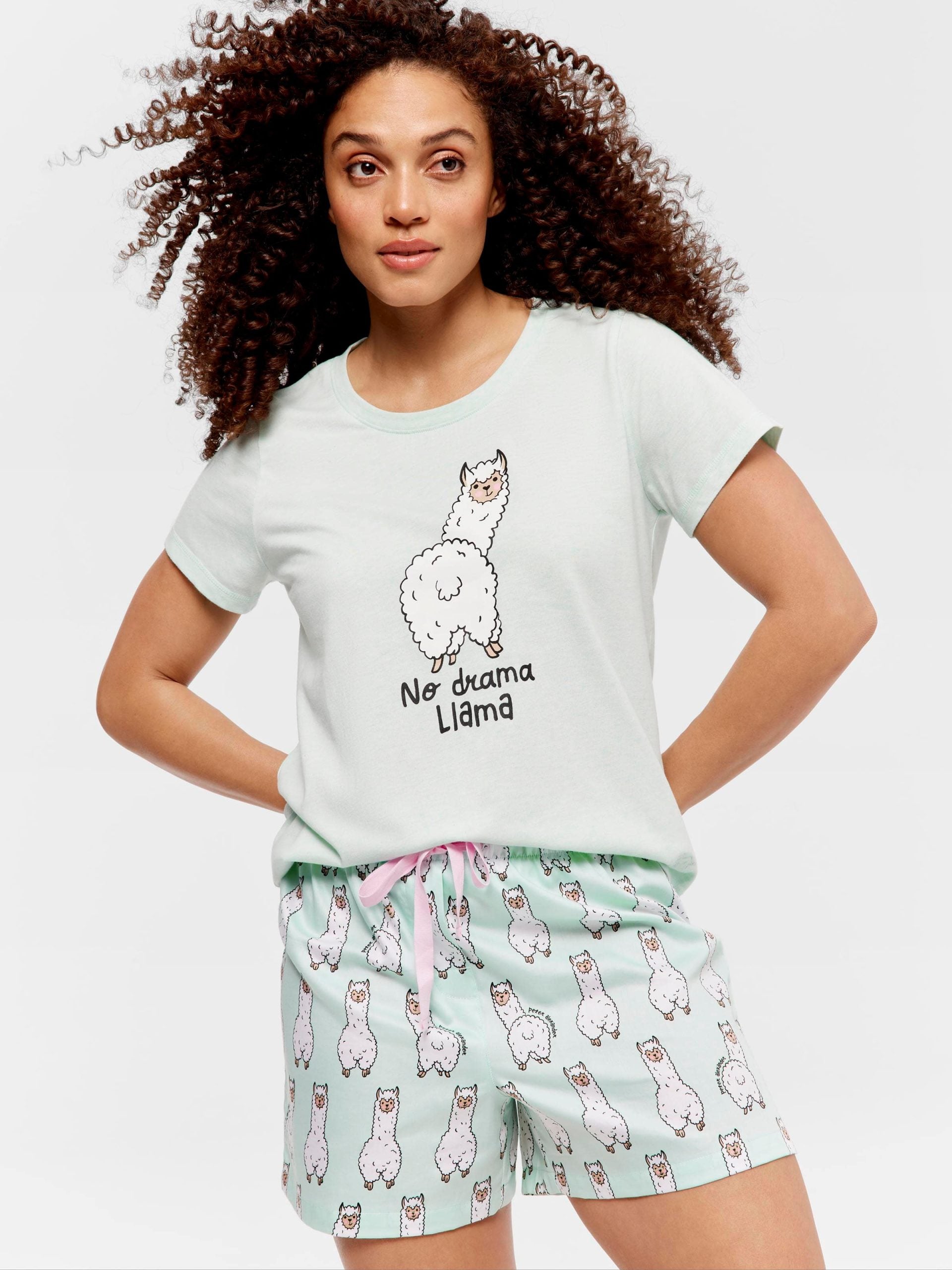Mint Llamas Mid Short multi image 2