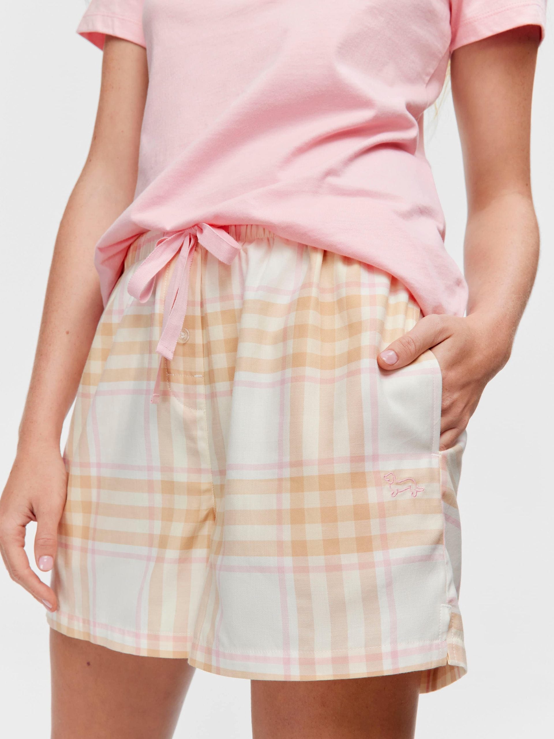 Caramel Check Classic Mid Short multi image 1