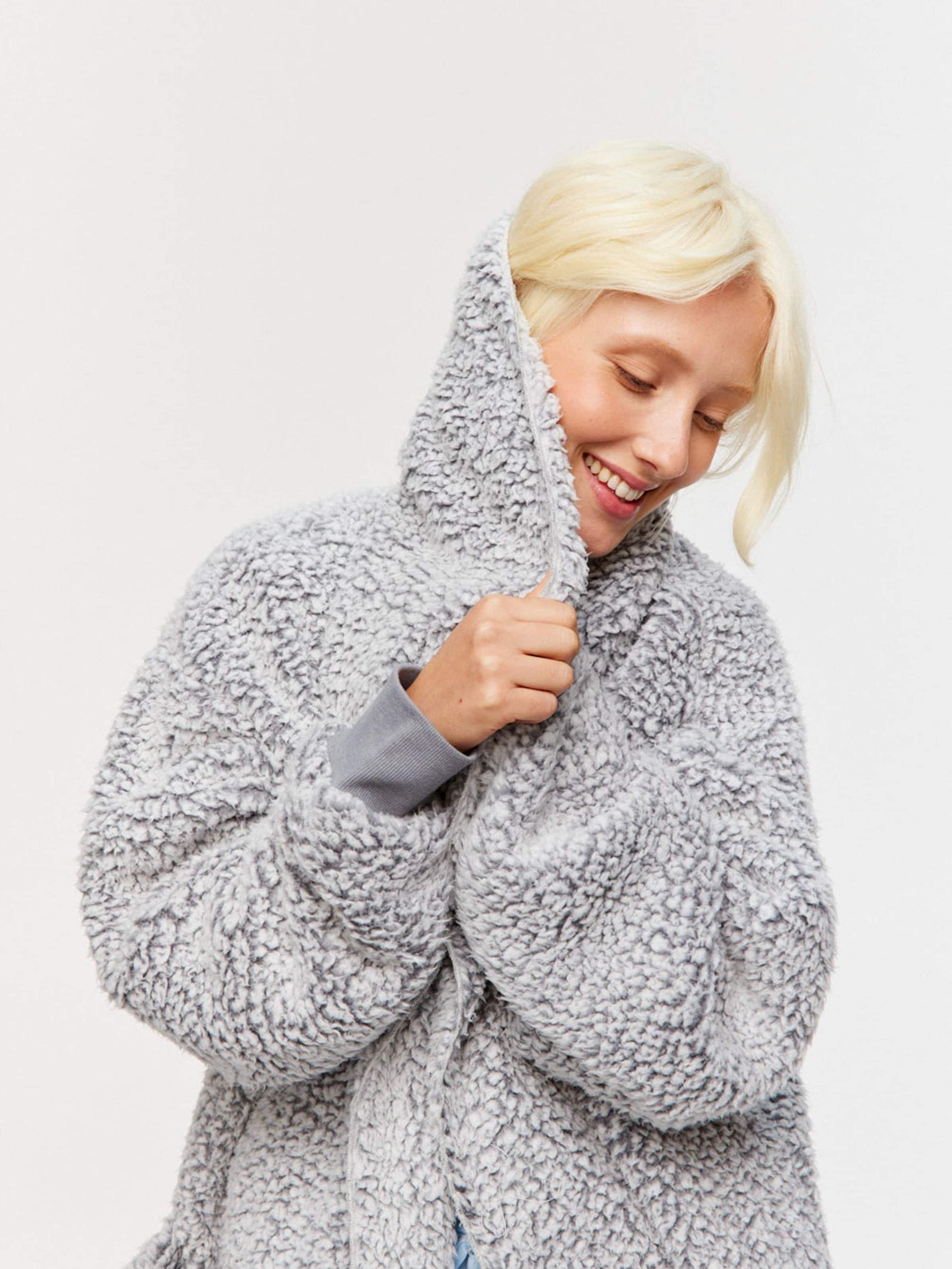 Cosy Teddy Shrug grey image 0