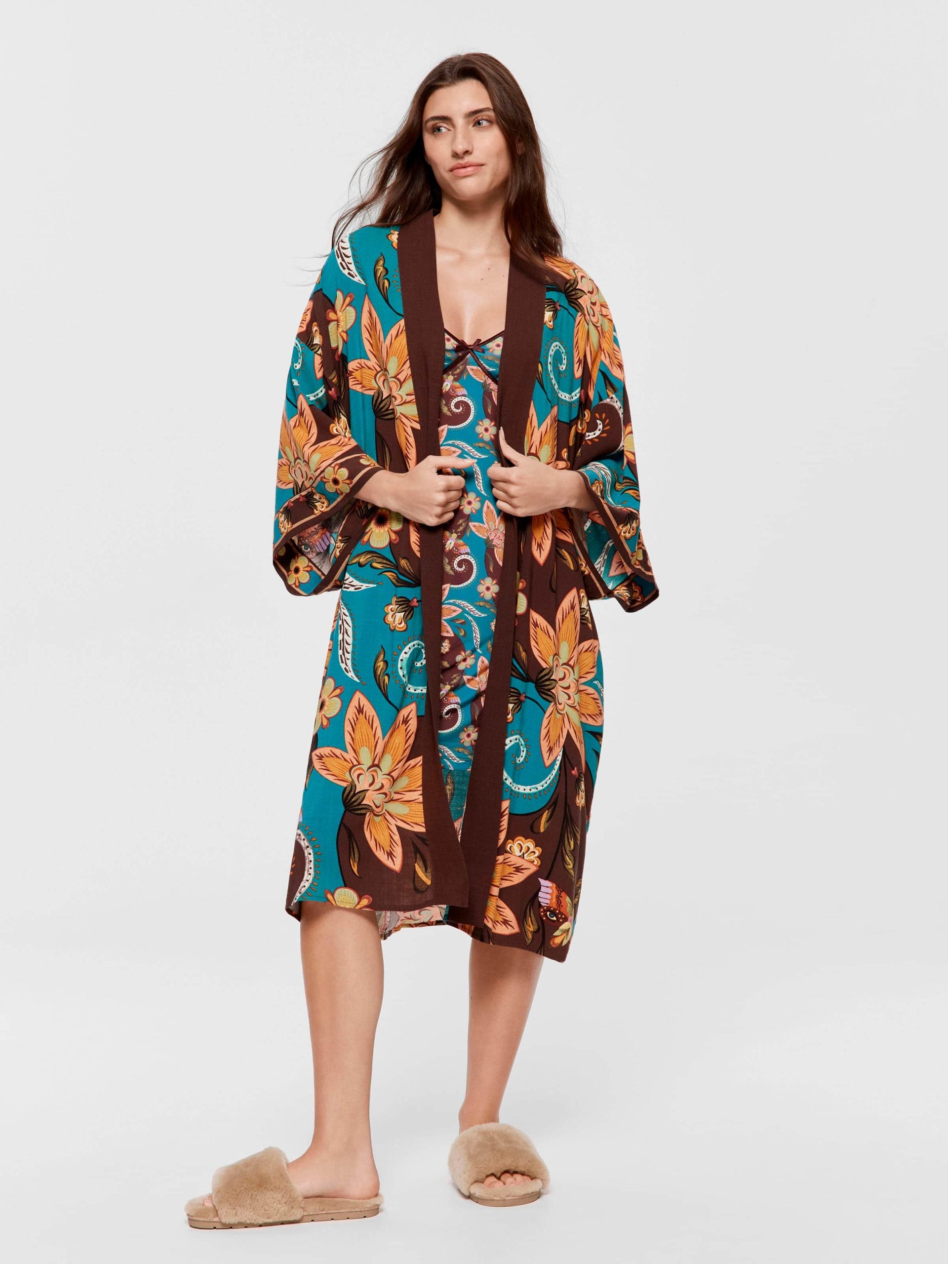 Wallpaper Kimono Gown multi image 1