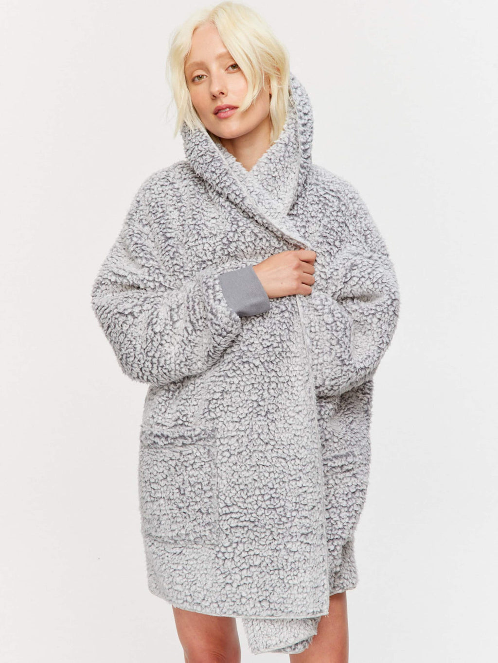 Cosy Teddy Shrug grey image 1