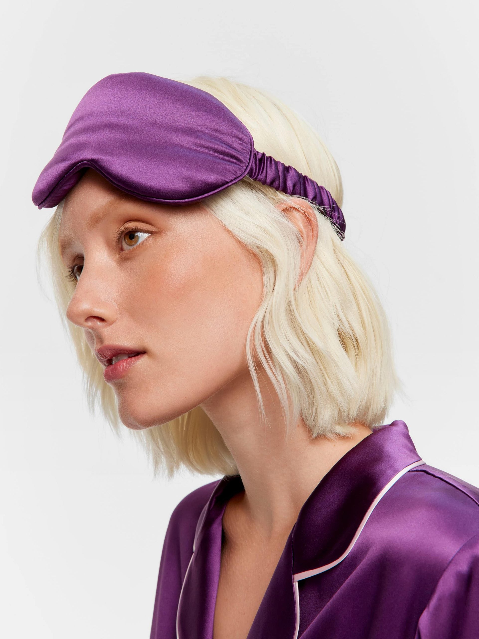 Silk Plum Contour Eye Mask plum image 0