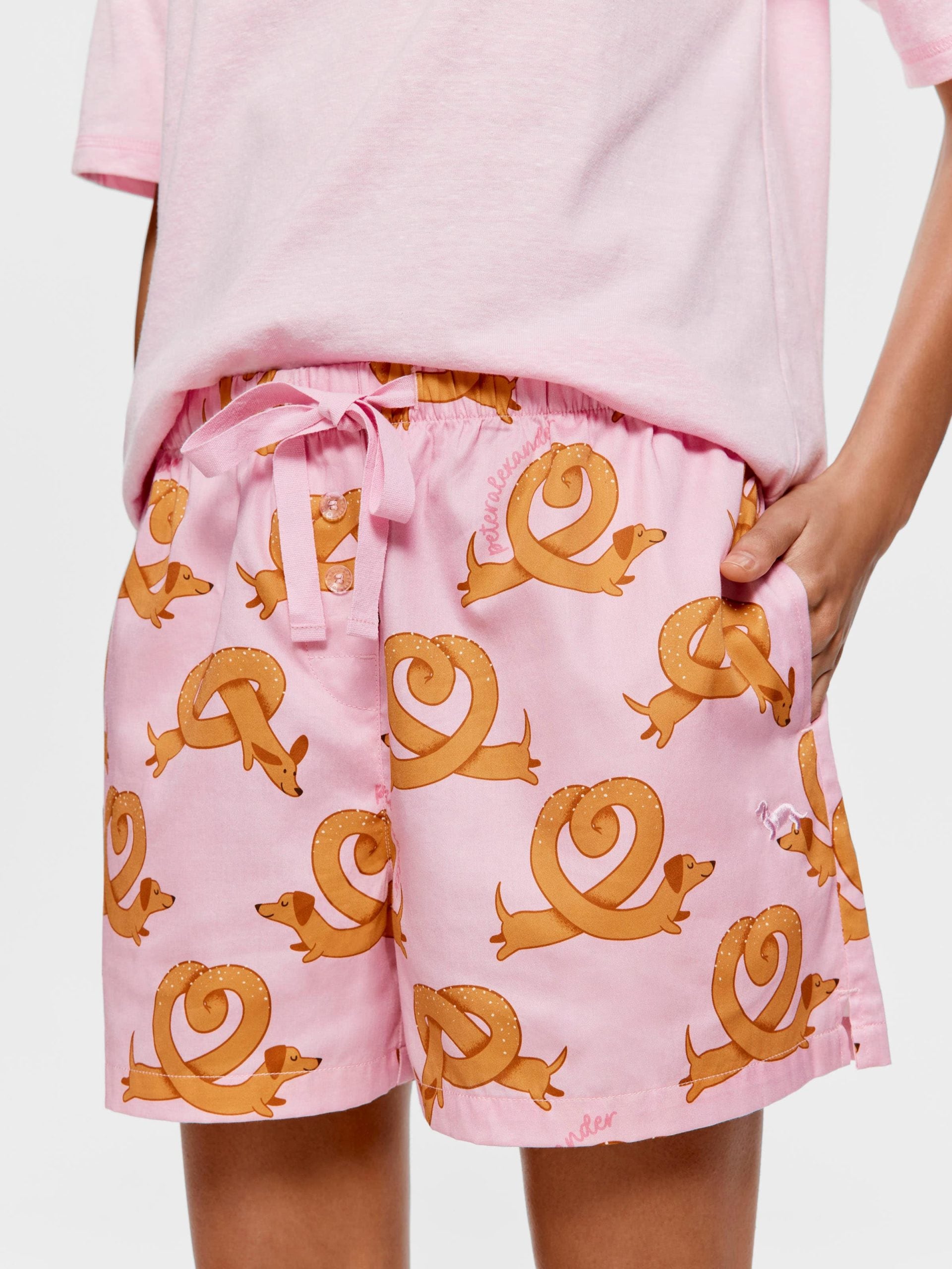 Pretzel Mid Short multi image 1