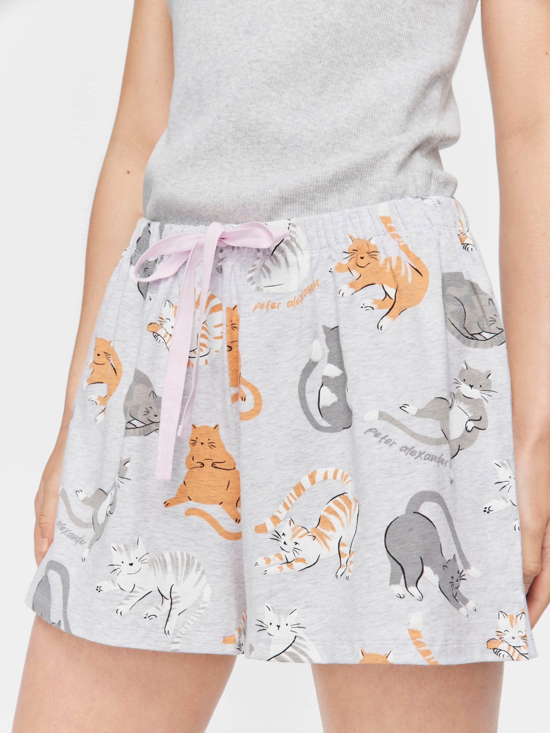 Cat Mid Short multi image 1