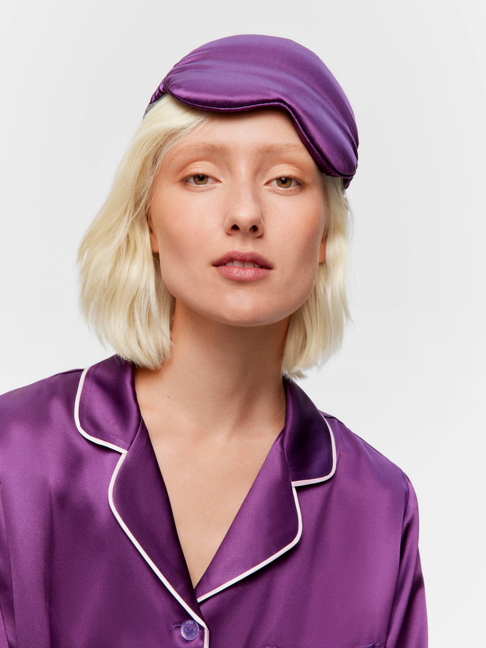 Silk Plum Contour Eye Mask plum image 1